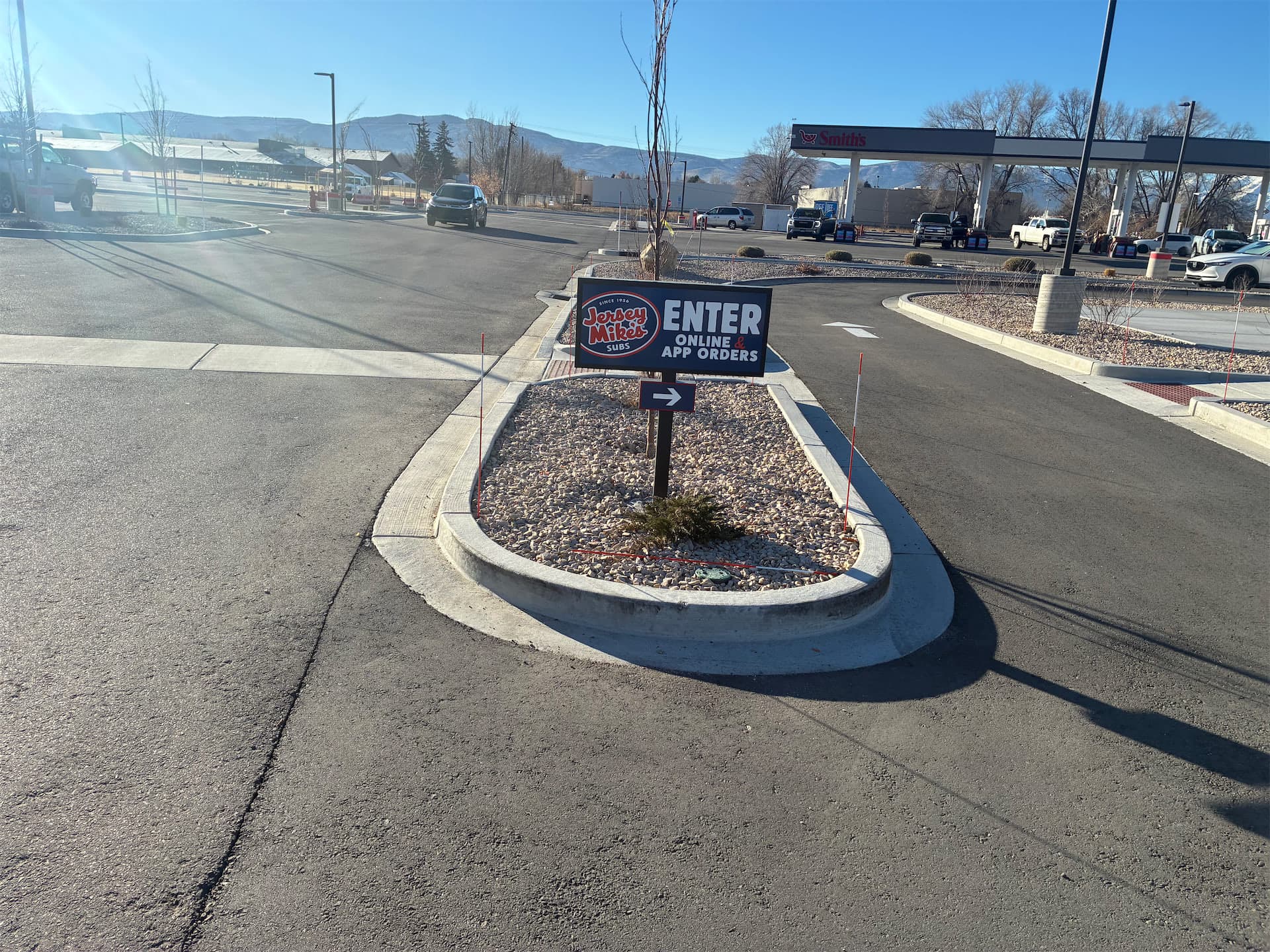 Jersey Mike's outdoor directional sign guiding customers for online and app orders.